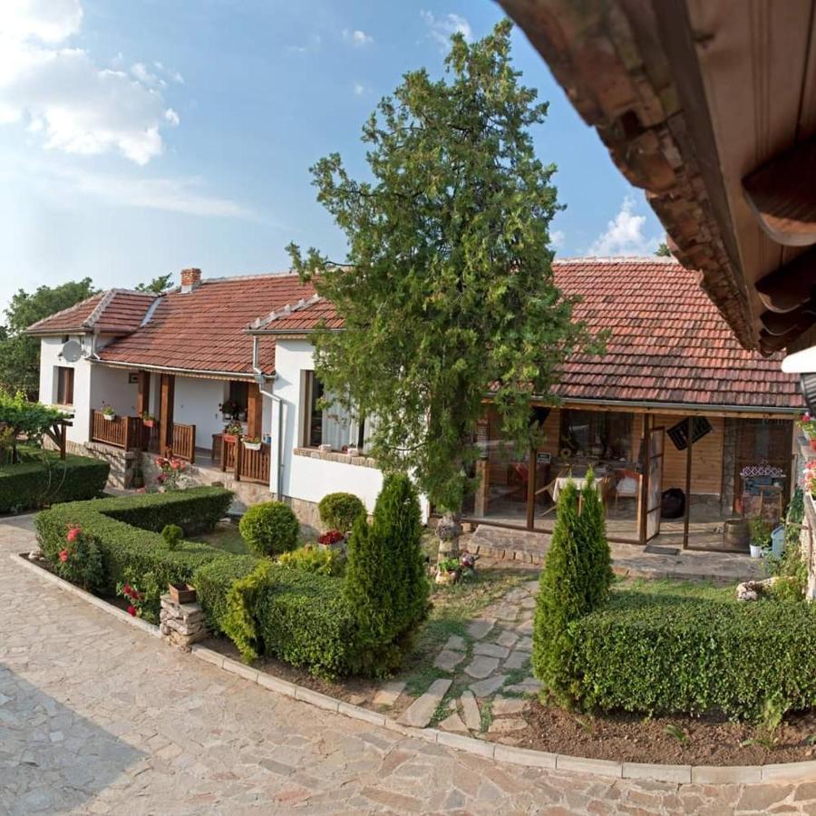 Отель Krushunska Panorama Крушуна Экстерьер фото